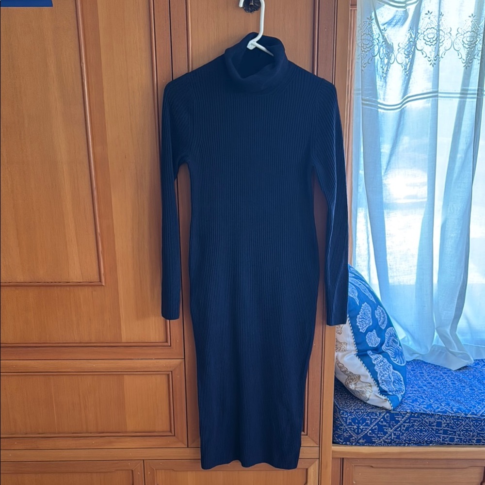 Gap turtleneck sweater dress size Small